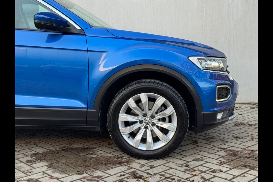 Volkswagen T-Roc 1.0 TSI Style * Navigatie * Led * Stoelverwarming * Adaptieve Cruise Control *