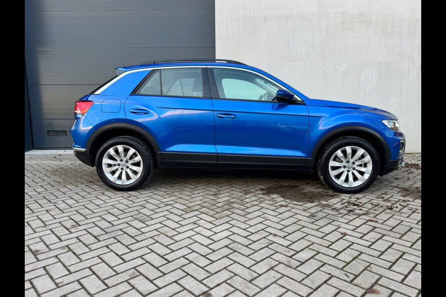 Volkswagen T-Roc 1.0 TSI Style * Navigatie * Led * Stoelverwarming * Adaptieve Cruise Control *