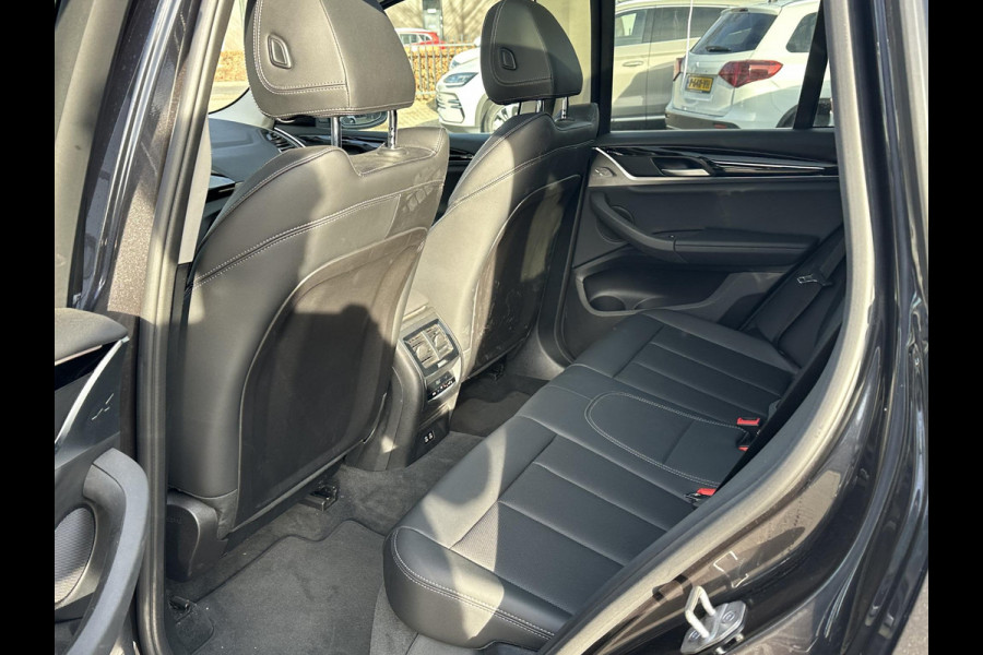BMW X3 xDrive30e Business Edition Plus | PANO DAK | LASER LED | ELEK. TREKHAAK | DODEHOEK DEDECTRIE | HEADUP | STOEL VERWARMING | ELEK. ACHTERKLEP |