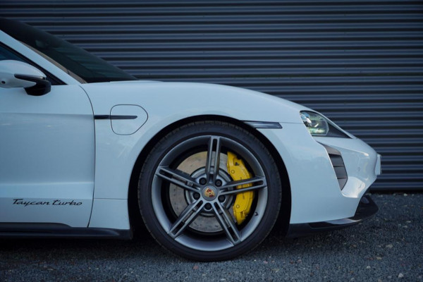 Porsche Taycan Turbo 93 kWh / 4Wiel Sturing / Pano / Passenger Display / Coated Brakes / Incl BTW