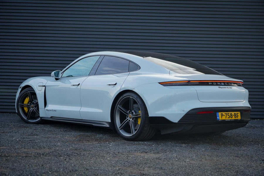 Porsche Taycan Turbo 93 kWh / 4Wiel Sturing / Pano / Passenger Display / Coated Brakes / Incl BTW