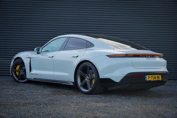Porsche Taycan Turbo 93 kWh / 4Wiel Sturing / Pano / Passenger Display / Coated Brakes / Incl BTW