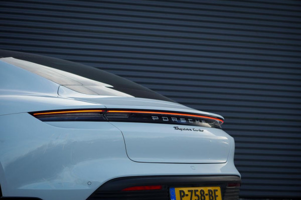 Porsche Taycan Turbo 93 kWh / 4Wiel Sturing / Pano / Passenger Display / Coated Brakes / Incl BTW