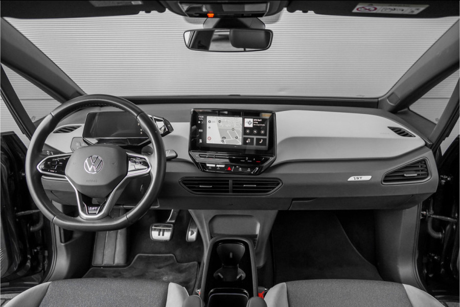 Volkswagen ID.3 First Plus 58 kWh Camera ACC Stuur&Stoelverw 19" 1e Eig BTW