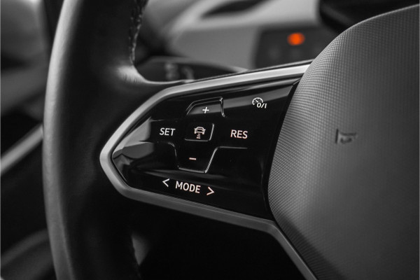 Volkswagen ID.3 First Plus 58 kWh Camera ACC Stuur&Stoelverw 19" 1e Eig BTW