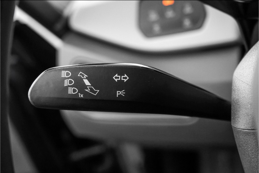 Volkswagen ID.3 First Plus 58 kWh Camera ACC Stuur&Stoelverw 19" 1e Eig BTW