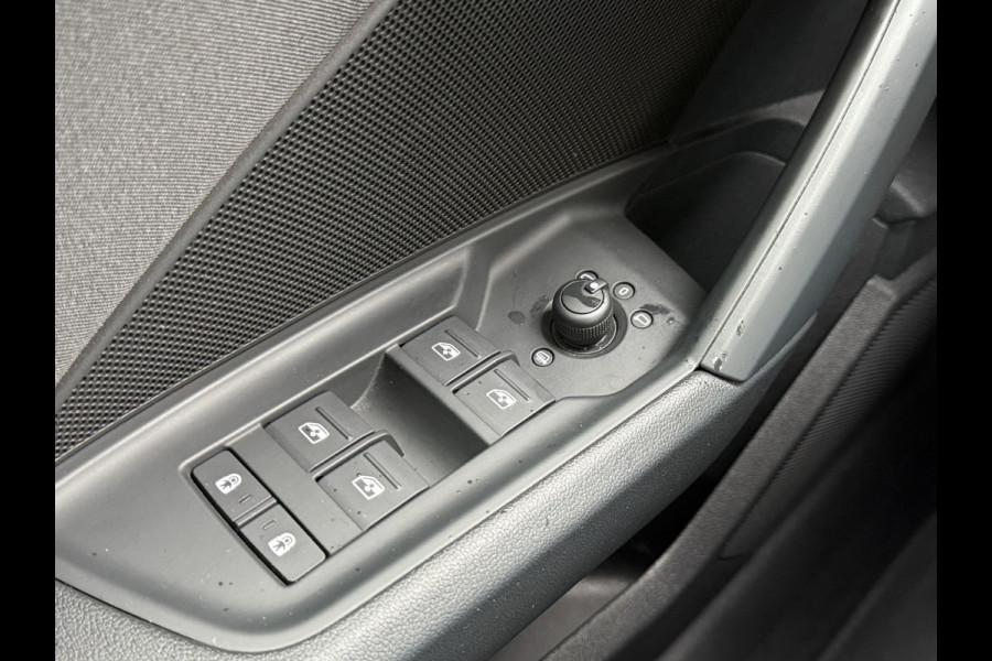 Audi A3 Sportback 45 TFSI e S-line | Navi | CarPlay | ACC | Camera | LED