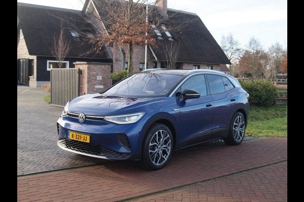 Volkswagen ID.4 First Max 77 kWh | Head-Up Display | Panoramadak | Trekhaak | 360 Camera | Sfeerverlichting |