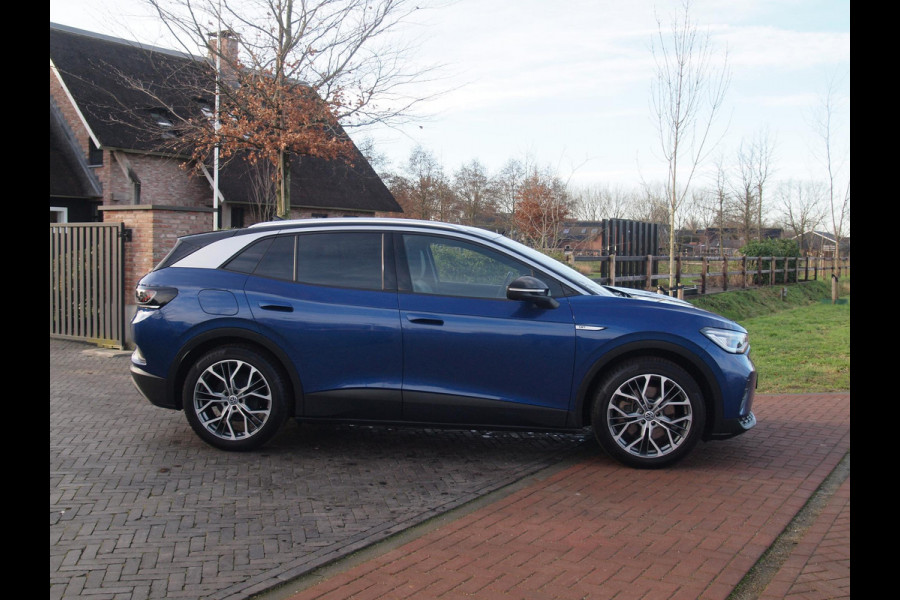 Volkswagen ID.4 First Max 77 kWh | Head-Up Display | Panoramadak | Trekhaak | 360 Camera | Sfeerverlichting |