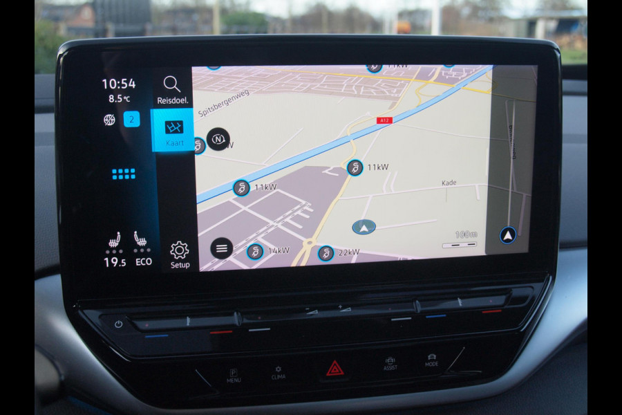 Volkswagen ID.4 First Max 77 kWh | Head-Up Display | Panoramadak | Trekhaak | 360 Camera | Sfeerverlichting |