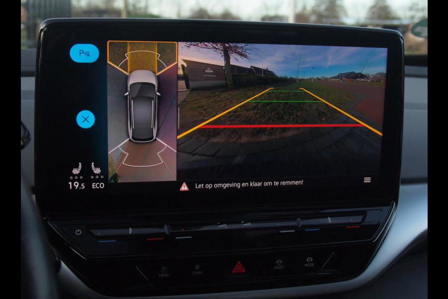 Volkswagen ID.4 First Max 77 kWh | Head-Up Display | Panoramadak | Trekhaak | 360 Camera | Sfeerverlichting |