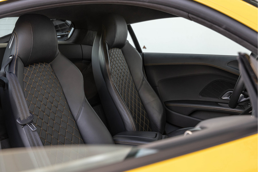 Audi R8 5.2 Performance 620pk Quattro Carbon Quiksilver Vossen