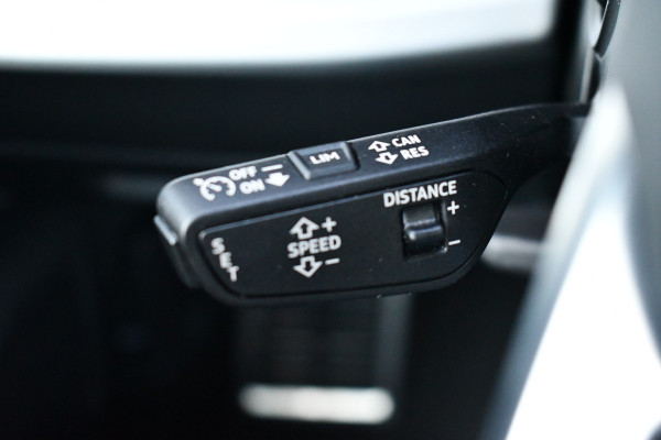 Audi Q8 55 TFSI e quattro S-Line Pano ACC B&O 22inch Black-optic