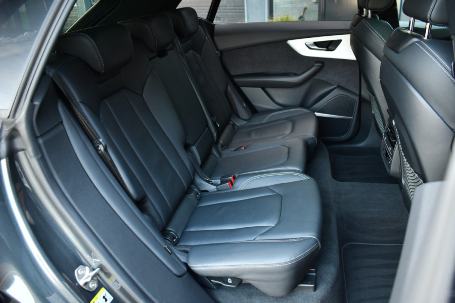 Audi Q8 55 TFSI e quattro S-Line Pano ACC B&O 22inch Black-optic