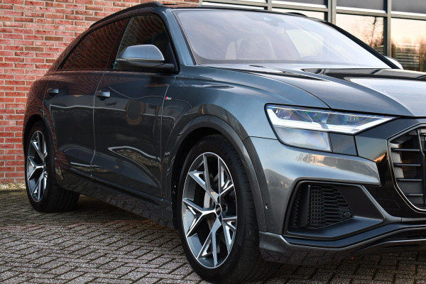 Audi Q8 55 TFSI e quattro S-Line Pano ACC B&O 22inch Black-optic