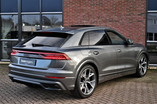 Audi Q8 55 TFSI e quattro S-Line Pano ACC B&O 22inch Black-optic