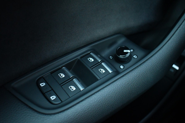 Audi Q8 55 TFSI e quattro S-Line Pano ACC B&O 22inch Black-optic