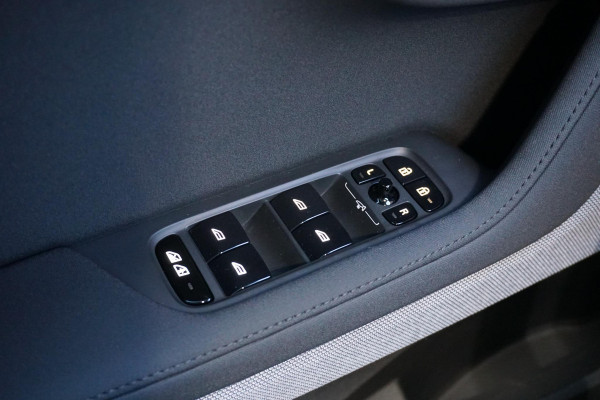 Polestar 2 Long Range Dual Motor Launch Edition 78kWh 408pk Performance + BREMBO BIG BRAKES / 360 CAMERA / PANODAK