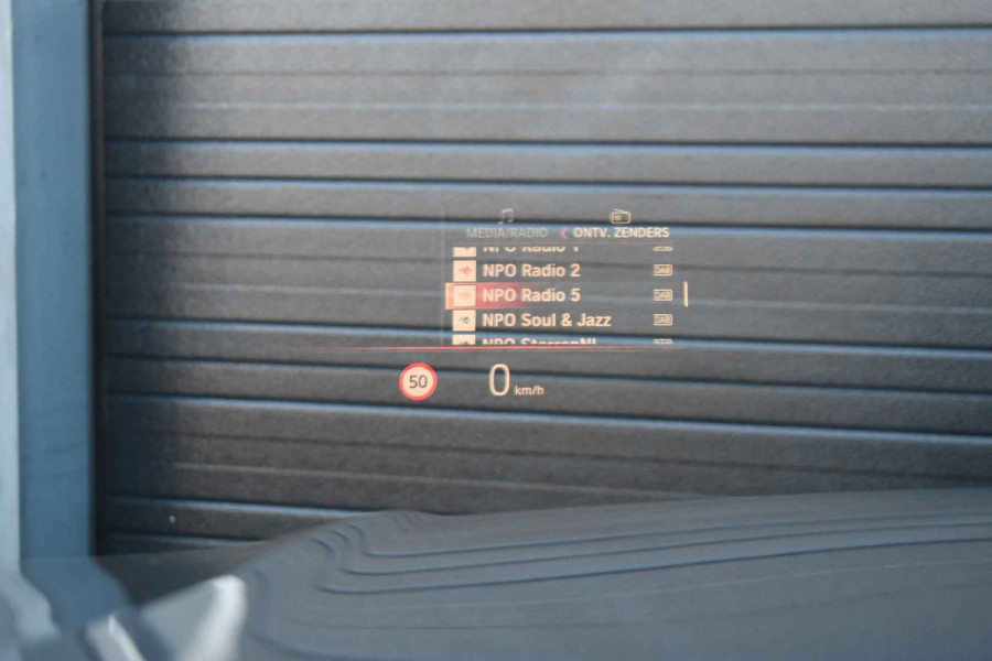 BMW 3 Serie Touring 320i M-Sport Pro Pano HUD HiFi Camera