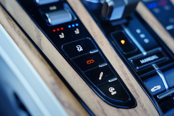 Aston Martin DB12 Volante 4.0 V8 NL-Auto