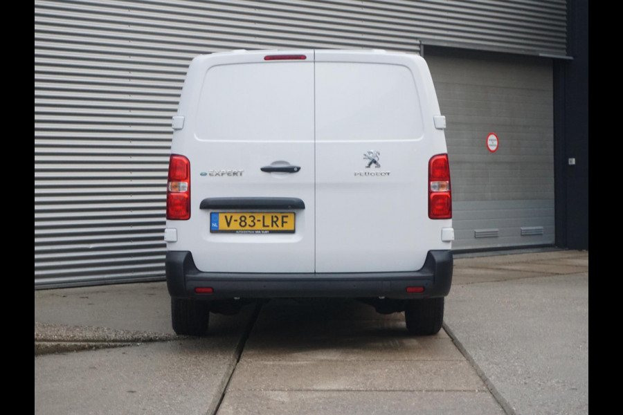 Peugeot e-Expert L3 50 kWh | camera | navi incl. Apple Carplay | verwarmde stoelen | airco | cruise control | parkeersensoren | rijklaarprijs
