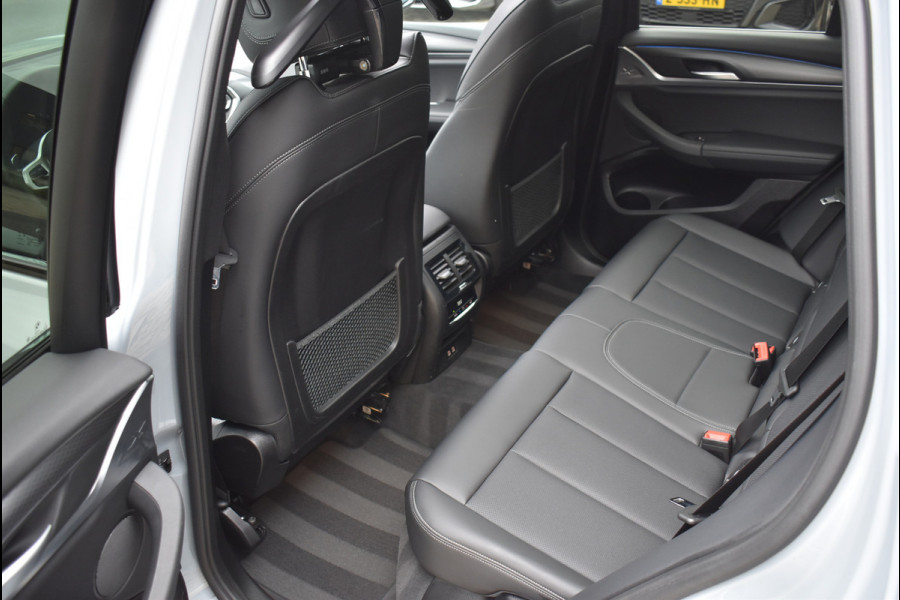 BMW X3 xDrive30e M-Pakket 292 Pk Brooklyn Grijs Metallic Pano Leder Navi Camera 19 Inch