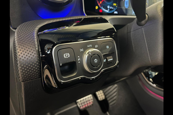 Mercedes-Benz A-Klasse 200 Business Solution AMG|PANO|SFEER|INRUIL MOGELIJK|