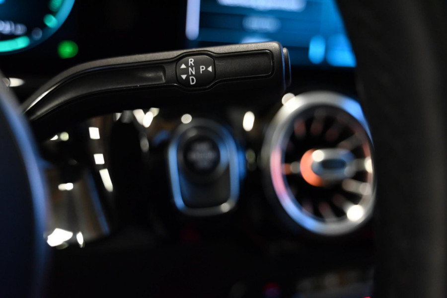 Mercedes-Benz B-Klasse 250 e Luxury Limited - Leer - Memory - Ambianceverlichting - Stoelverwarming - Panoramadak -