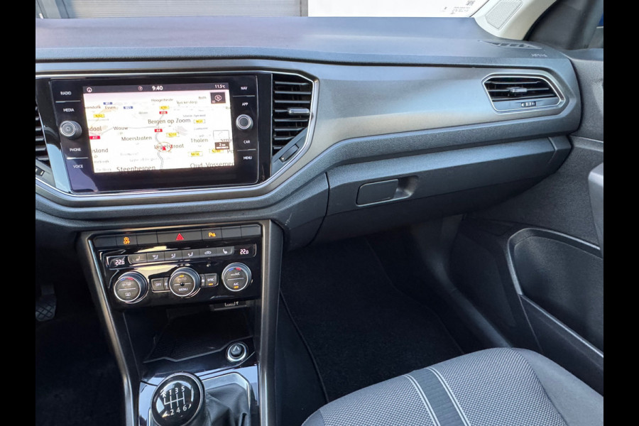 Volkswagen T-Roc 1.0 TSI Style * Navigatie * Led * Stoelverwarming * Adaptieve Cruise Control *