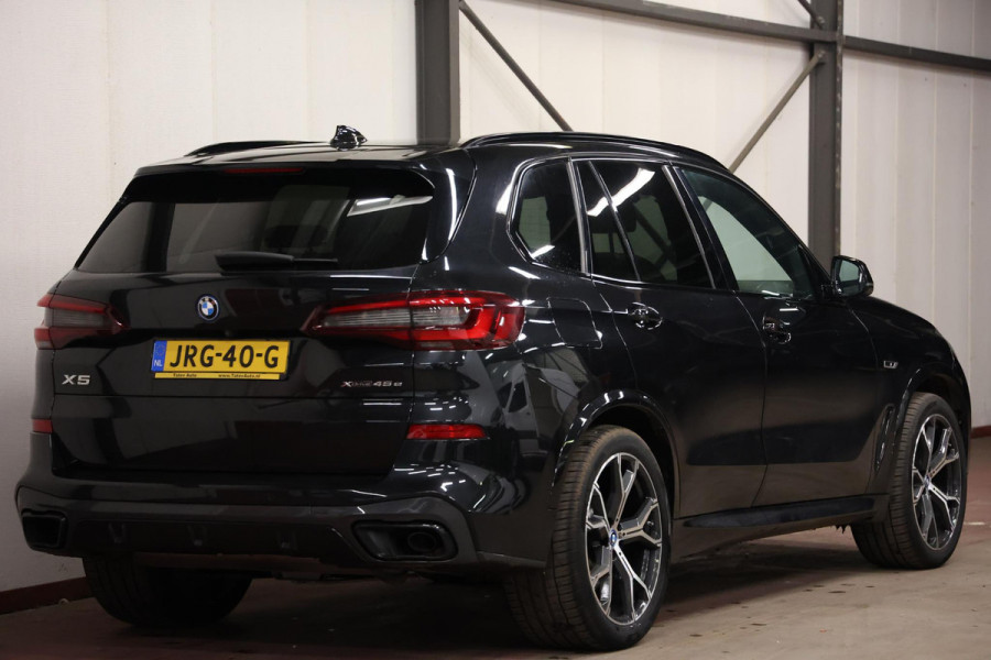 BMW X5 xDrive45e PANORAMA SKY LOUNGE TREKHAAK MASSAGE