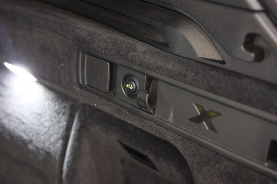 BMW X5 xDrive45e PANORAMA SKY LOUNGE TREKHAAK MASSAGE