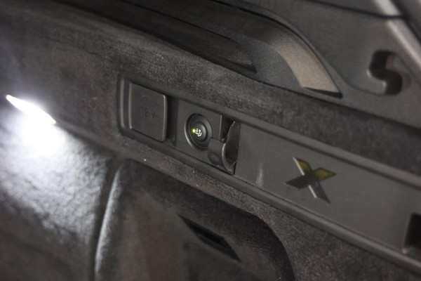 BMW X5 xDrive45e PANORAMA SKY LOUNGE TREKHAAK MASSAGE