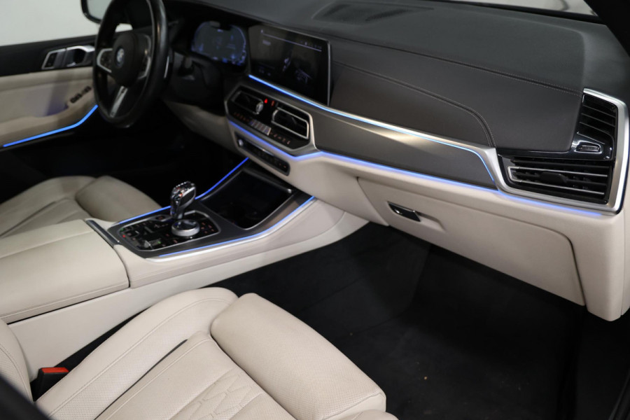 BMW X5 xDrive45e PANORAMA SKY LOUNGE TREKHAAK MASSAGE