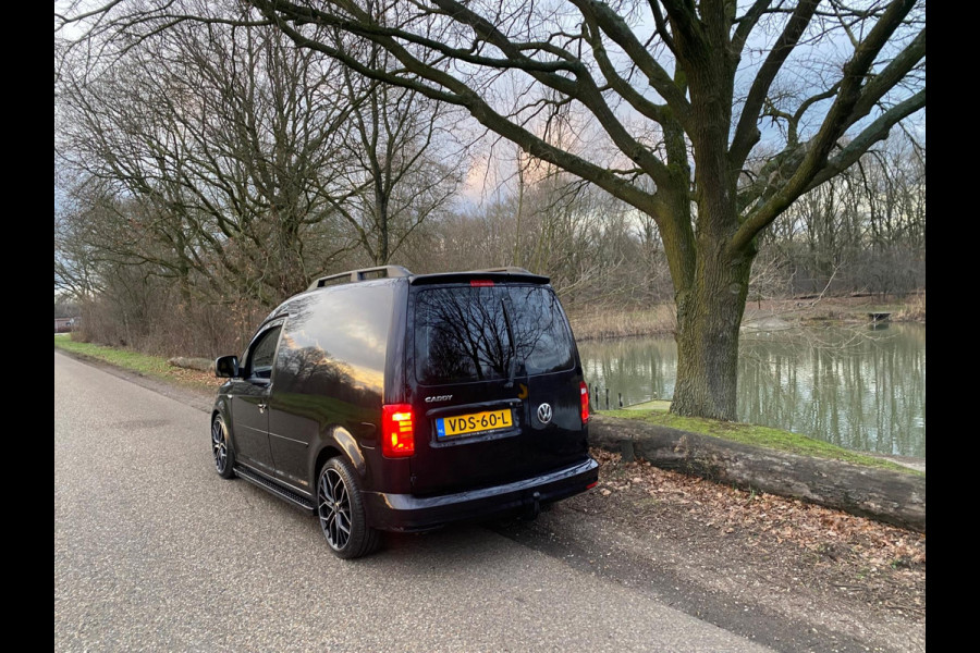 Volkswagen Caddy 2.0 TDI L1H1 180 PK Trendline Schuifdeur