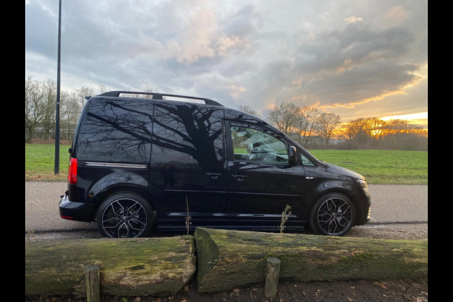 Volkswagen Caddy 2.0 TDI L1H1 180 PK Trendline Schuifdeur