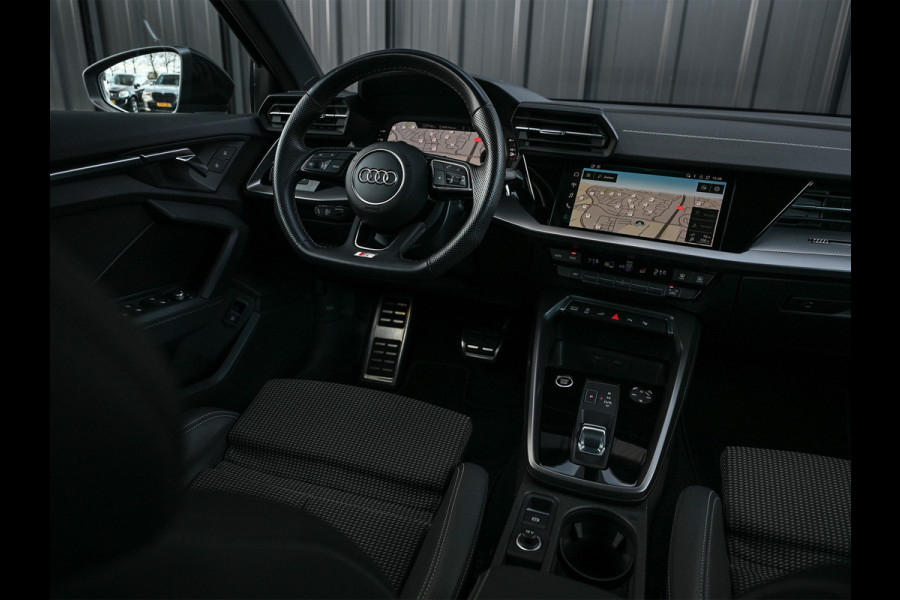 Audi A3 Sportback 45 TFSI e S edition Competition · Black Optic · S Seats · Keyless · Led · Adaptive Cruise