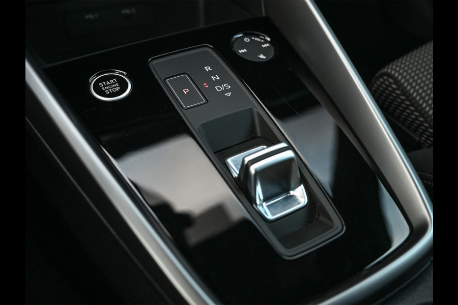 Audi A3 Sportback 45 TFSI e S edition Competition · Black Optic · S Seats · Keyless · Led · Adaptive Cruise