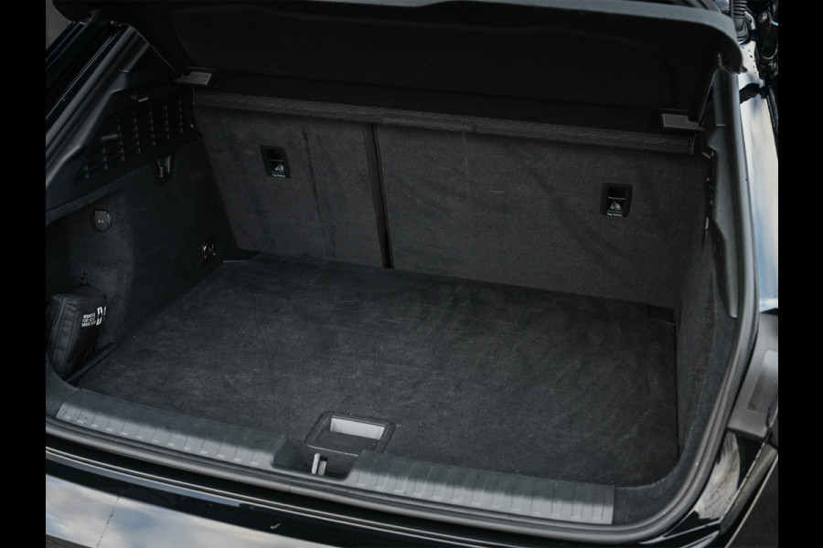 Audi A3 Sportback 45 TFSI e S edition Competition · Black Optic · S Seats · Keyless · Led · Adaptive Cruise