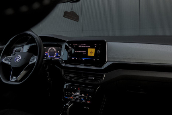 Volkswagen T-Cross 1.0 TSI GOAL | AFNEEMBARE TREKHAAK | ADAPTIEVE CRUISE CONTROL | SIDE ASSIST | APPLE CARPLAY / ANDROID AUTO