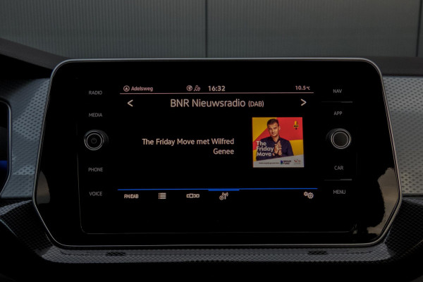 Volkswagen T-Cross 1.0 TSI GOAL | AFNEEMBARE TREKHAAK | ADAPTIEVE CRUISE CONTROL | SIDE ASSIST | APPLE CARPLAY / ANDROID AUTO