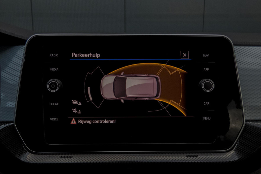 Volkswagen T-Cross 1.0 TSI GOAL | AFNEEMBARE TREKHAAK | ADAPTIEVE CRUISE CONTROL | SIDE ASSIST | APPLE CARPLAY / ANDROID AUTO