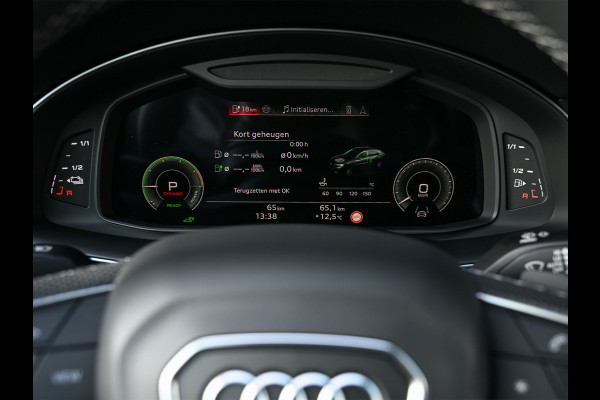 Audi Q8 60 TFSI e Competition · Audi Exclusive · S-seats met massage · Panoramadak · Adaptive cruise · Stoelverwarming en ventilatie · A