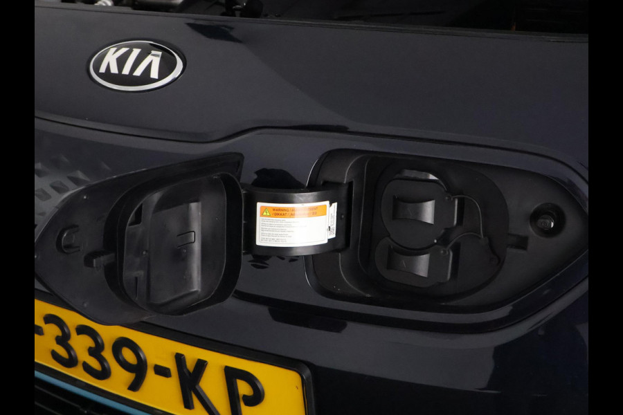Kia e-Niro DynamicLine 64 kWh | SOH 100% ACCU | 450 km actieradius | Stuur-/Stoelverwarming | Navigatie | Camera | Half Leder |