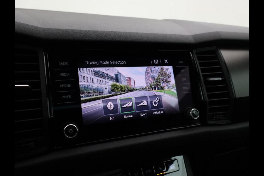 Škoda Kodiaq 1.5 TSI 7-PERS. SPORTLINE + PANORAMA | SFEERVERL. | VIRTUAL COCKPIT | ADAPTIVE CRUISE | MEMORY | STOELVERW.