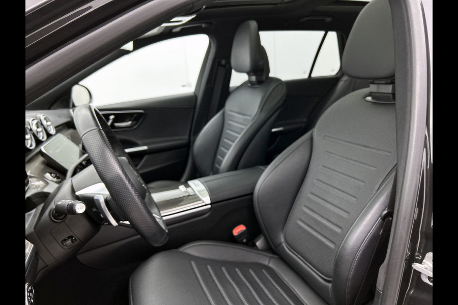 Mercedes-Benz C-Klasse Estate 300 e Star Edition LIMITED AMG | Night Pakket | Panorama Schuif-Kanteldak | Distronic | Apple CarPlay | Sfeerverlichting | Memory voorstoelen. Inclusief 24 maanden MB Certified garantie voor Europa.