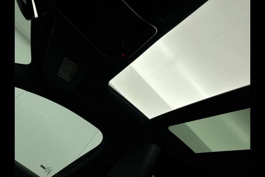 Mercedes-Benz C-Klasse Estate 300 e Star Edition LIMITED AMG | Night Pakket | Panorama Schuif-Kanteldak | Distronic | Apple CarPlay | Sfeerverlichting | Memory voorstoelen. Inclusief 24 maanden MB Certified garantie voor Europa.