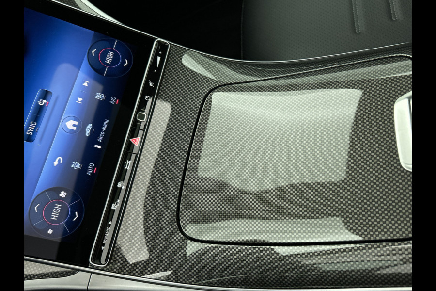 Mercedes-Benz C-Klasse Estate 300 e Star Edition LIMITED AMG | Night Pakket | Panorama Schuif-Kanteldak | Distronic | Apple CarPlay | Sfeerverlichting | Memory voorstoelen. Inclusief 24 maanden MB Certified garantie voor Europa.