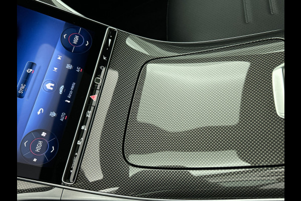 Mercedes-Benz C-Klasse Estate 300 e Star Edition LIMITED AMG | Night Pakket | Panorama Schuif-Kanteldak | Distronic | Apple CarPlay | Sfeerverlichting | Memory voorstoelen. Inclusief 24 maanden MB Certified garantie voor Europa.