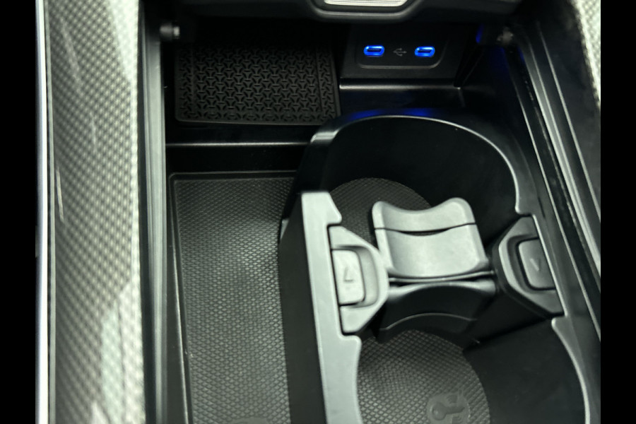 Mercedes-Benz C-Klasse Estate 300 e Star Edition LIMITED AMG | Night Pakket | Panorama Schuif-Kanteldak | Distronic | Apple CarPlay | Sfeerverlichting | Memory voorstoelen. Inclusief 24 maanden MB Certified garantie voor Europa.