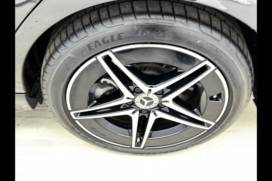 Mercedes-Benz C-Klasse Estate 300 e Star Edition LIMITED AMG | Night Pakket | Panorama Schuif-Kanteldak | Distronic | Apple CarPlay | Sfeerverlichting | Memory voorstoelen. Inclusief 24 maanden MB Certified garantie voor Europa.